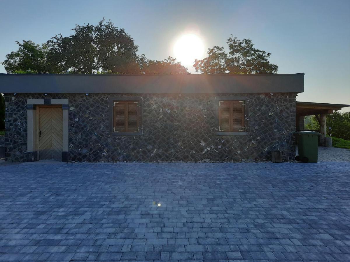 Country House Zemljanka Sentrupert (Dolenjska) Exterior foto